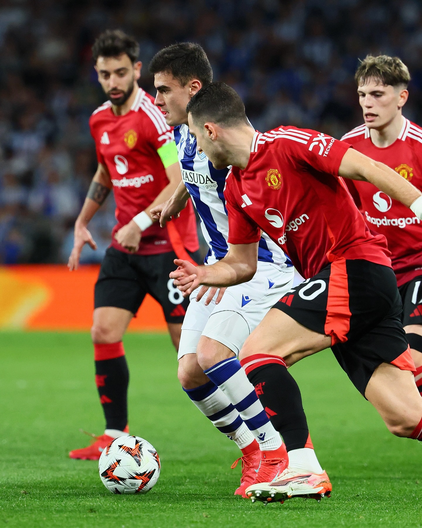 宝威体育官方网站-曼联中场球员