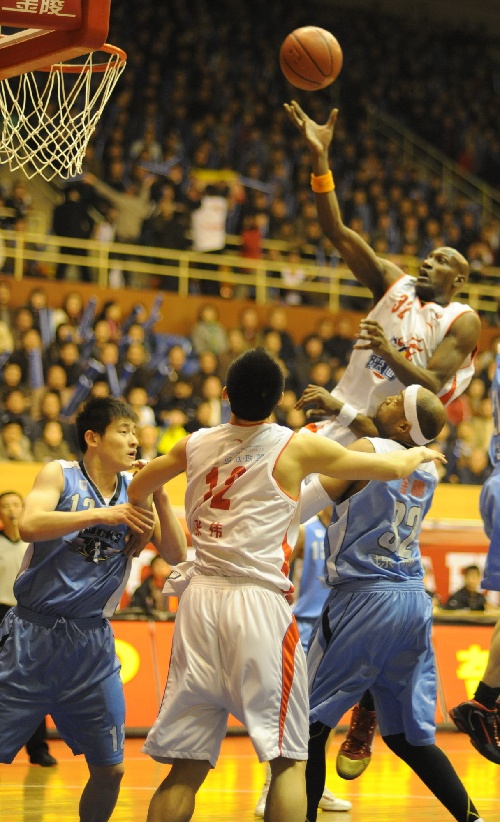 宝威体育直播公司-包含陕西队主场大胜，士气高昂，冲击不断的词条